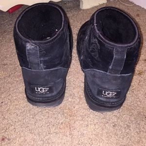 Black short ugg velvet